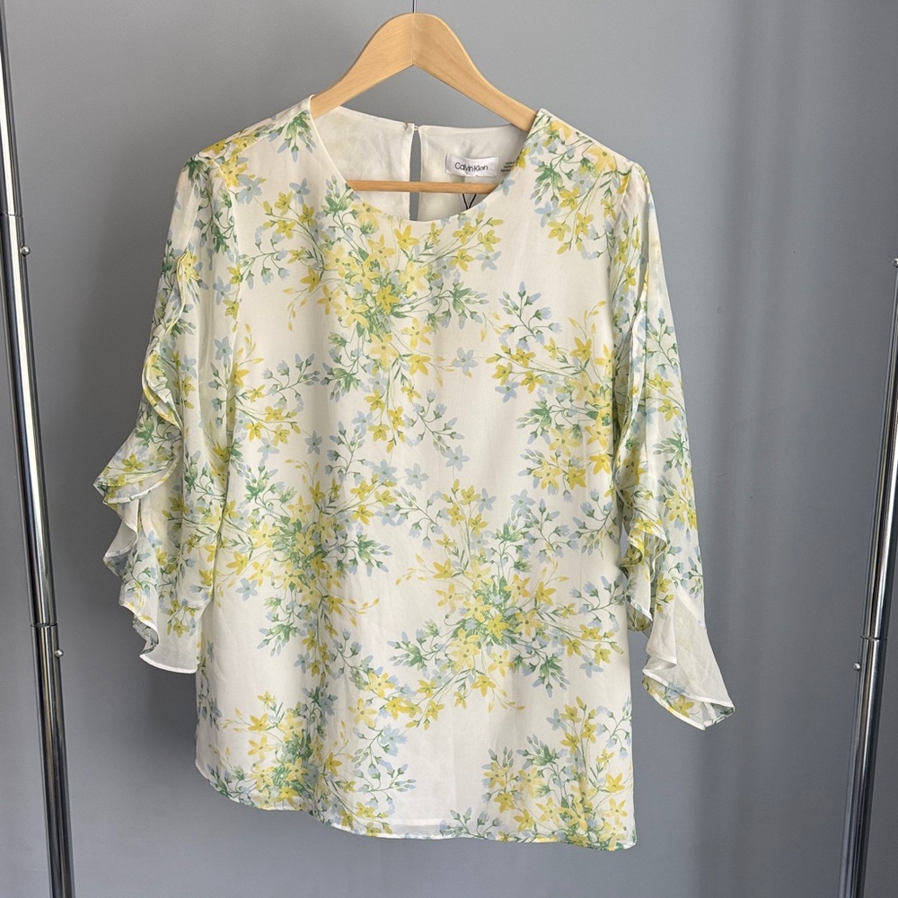 Calvin Klein NWT Floral Ruffle Sleeve Blouse